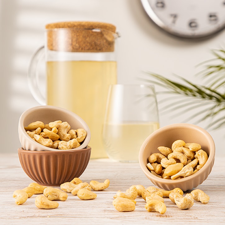 Holland & Barrett Cashew Nuts 200g